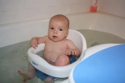 Как правильно купать ребенка в 5 месяцев
