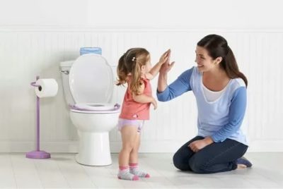 Как научить ребенка ходить в туалет