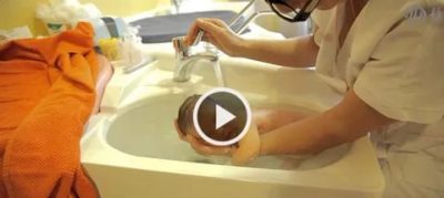 Как правильно мыть ребенка в роддоме
